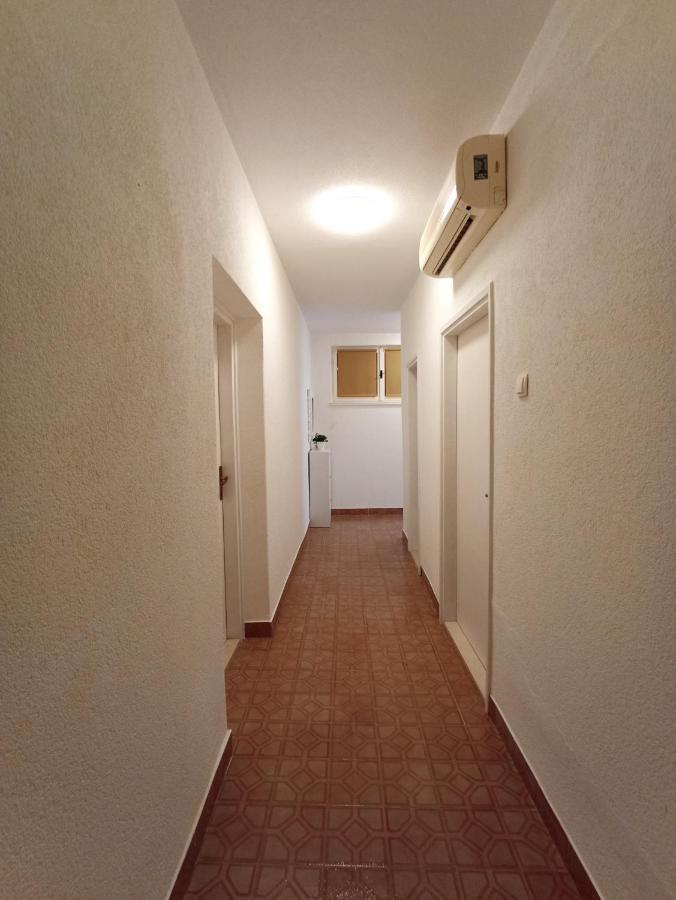 Apartment 70 M From The Beach Подгора Екстериор снимка